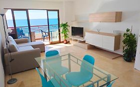 Very Lightful Apartment. Incredible Sea Views. Big Terrace, Swimming Pool. Ac. Very Close To Alicante City Center.